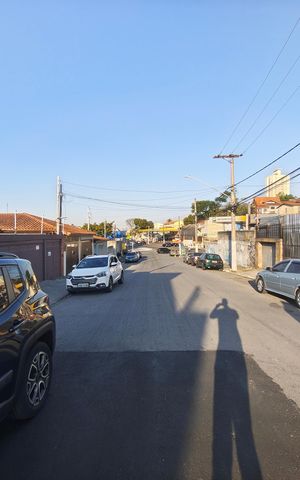Casa à venda com 192m², 2 quartos e 3 vagas Casa à venda com 192m², 2 quartos e 3 vagasVista da Rua