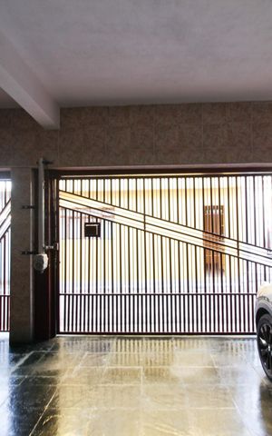 Casa à venda com 130m², 3 quartos e 2 vagas Casa à venda com 130m², 3 quartos e 2 vagasGaragem