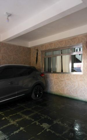 Casa à venda com 130m², 3 quartos e 2 vagas Casa à venda com 130m², 3 quartos e 2 vagasGaragem