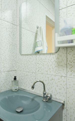 Casa à venda com 130m², 3 quartos e 2 vagas Casa à venda com 130m², 3 quartos e 2 vagasBanheiro
