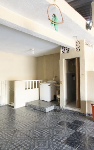 Casa à venda com 130m², 3 quartos e 2 vagas Casa à venda com 130m², 3 quartos e 2 vagasChurrasqueira