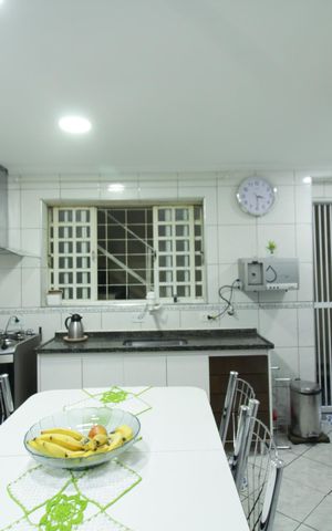 Casa à venda com 130m², 3 quartos e 2 vagas Casa à venda com 130m², 3 quartos e 2 vagasCozinha