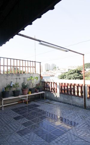 Casa à venda com 130m², 3 quartos e 2 vagas Casa à venda com 130m², 3 quartos e 2 vagasQuintal