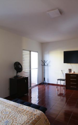 Casa à venda com 130m², 3 quartos e 2 vagas Casa à venda com 130m², 3 quartos e 2 vagasQuarto 1