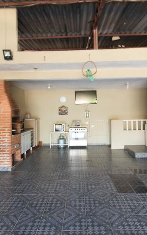 Casa à venda com 130m², 3 quartos e 2 vagas Casa à venda com 130m², 3 quartos e 2 vagasQuintal