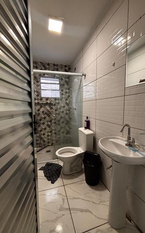 Casa para alugar com 90m², 2 quartos e sem vaga Casa para alugar com 90m², 2 quartos e sem vagaBanheiro