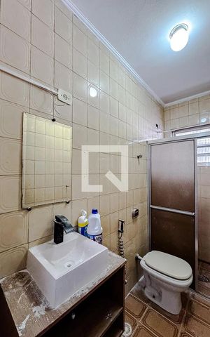 Casa para alugar com 100m², 2 quartos e sem vaga Casa para alugar com 100m², 2 quartos e sem vagaBanheiro