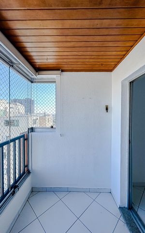 Apartamento para alugar com 64m², 3 quartos e 2 vagasVaranda