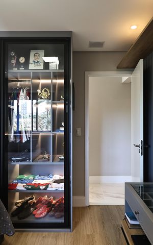 Apartamento à venda com 132m², 3 quartos e 2 vagas Apartamento à venda com 132m², 3 quartos e 2 vagasSuite 1