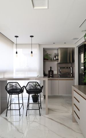 Apartamento à venda com 132m², 3 quartos e 2 vagas Apartamento à venda com 132m², 3 quartos e 2 vagasSala