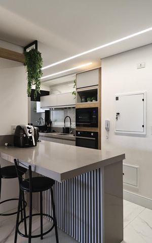 Apartamento à venda com 132m², 3 quartos e 2 vagas Apartamento à venda com 132m², 3 quartos e 2 vagasCozinha