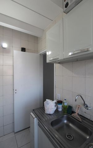 Apartamento à venda com 77m², 2 quartos e 1 vagaCozinha e Área de Serviço