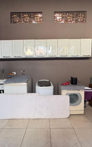 Casa de condomínio à venda com 132m², 2 quartos e 2 vagas Casa de condomínio à venda com 132m², 2 quartos e 2 vagasÁrea de Serviço
