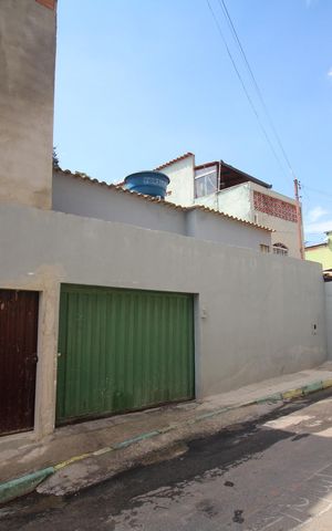 Casa à venda com 146m², 2 quartos e 1 vagaFachada