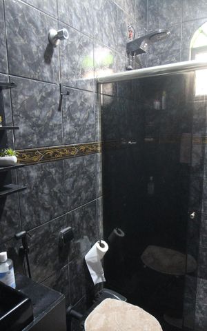 Casa à venda com 146m², 2 quartos e 1 vagaBanheiro