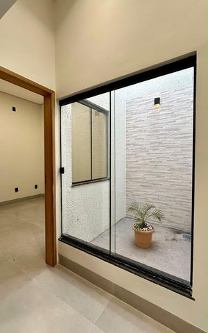 Casa à venda com 110m², 3 quartos e 2 vagasSala