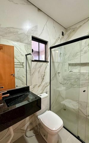 Casa à venda com 110m², 3 quartos e 2 vagasBanheiro