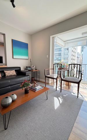 Apartamento para alugar com 90m², 2 quartos e 2 vagas Apartamento para alugar com 90m², 2 quartos e 2 vagasSala