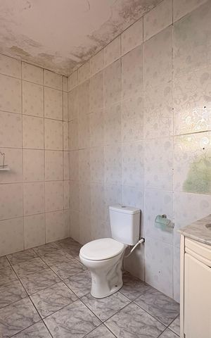 Casa para alugar com 60m², 2 quartos e 1 vagaBanheiro da suíte 