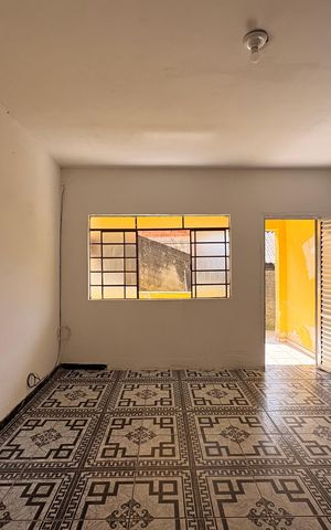 Casa para alugar com 60m², 2 quartos e 1 vagaSala