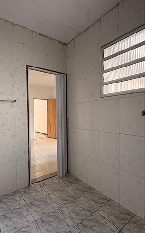 Casa para alugar com 60m², 2 quartos e 1 vagaBanheiro da suíte 