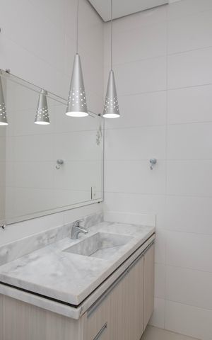 Casa de condomínio para alugar com 364m², 4 quartos e 4 vagas Casa de condomínio para alugar com 364m², 4 quartos e 4 vagasQuarto 2 Suíte - Banheiro