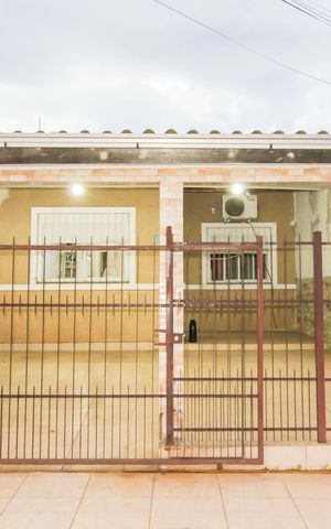 Casa para alugar com 120m², 3 quartos e 2 vagas Casa para alugar com 120m², 3 quartos e 2 vagasFachada