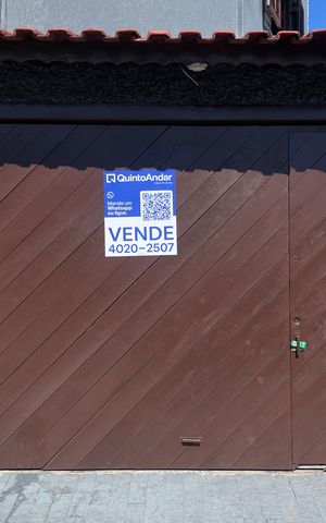 Casa à venda com 202m², 4 quartos e 2 vagas Casa à venda com 202m², 4 quartos e 2 vagasPlaca BFSH 136