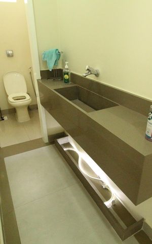 Casa de condomínio à venda com 320m², 4 quartos e 3 vagasLavabo