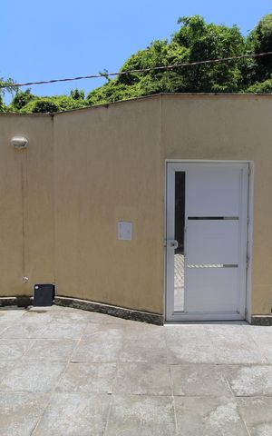 Casa de condomínio à venda com 320m², 4 quartos e 3 vagasEntrada