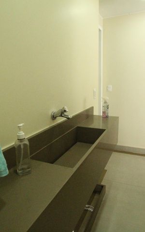 Casa de condomínio à venda com 320m², 4 quartos e 3 vagasLavabo