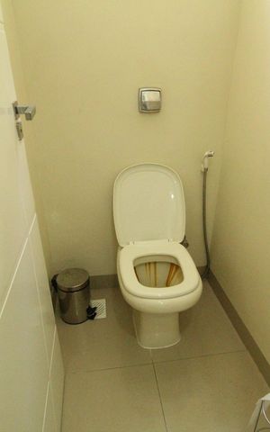 Casa de condomínio à venda com 320m², 4 quartos e 3 vagasLavabo