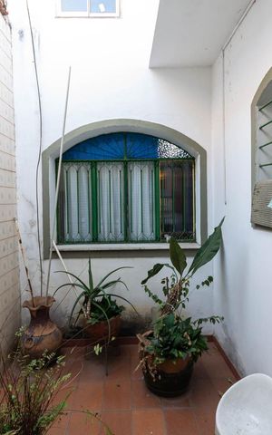 Casa para alugar com 300m², 3 quartos e 2 vagasJardim interno