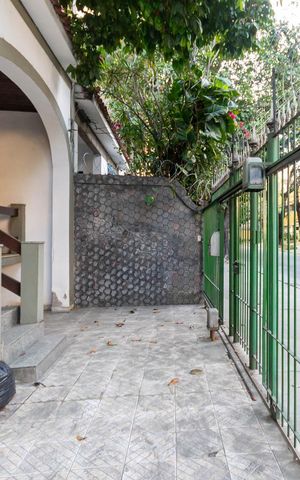 Casa para alugar com 300m², 3 quartos e 2 vagasVagas para carro