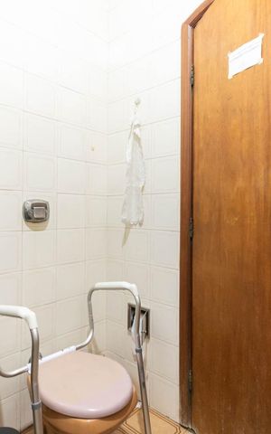 Casa para alugar com 300m², 3 quartos e 2 vagasBanheiro