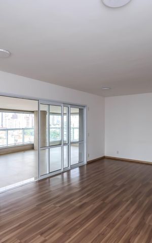 Apartamento à venda com 254m², 4 quartos e 4 vagasSala