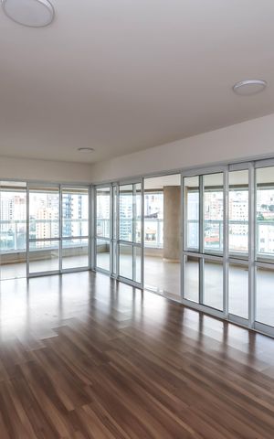 Apartamento à venda com 254m², 4 quartos e 4 vagasSala