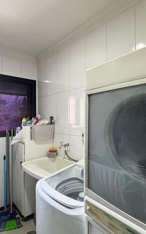 Apartamento à venda com 135m², 3 quartos e 2 vagas Apartamento à venda com 135m², 3 quartos e 2 vagasÁrea de Serviço