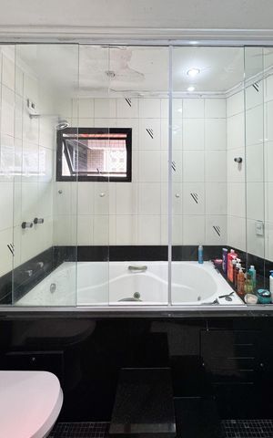 Apartamento à venda com 135m², 3 quartos e 2 vagas Apartamento à venda com 135m², 3 quartos e 2 vagasBanheiro - Suíte