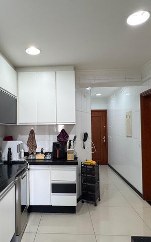Apartamento à venda com 135m², 3 quartos e 2 vagas Apartamento à venda com 135m², 3 quartos e 2 vagasCozinha