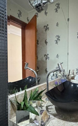 Apartamento à venda com 135m², 3 quartos e 2 vagas Apartamento à venda com 135m², 3 quartos e 2 vagasLavabo