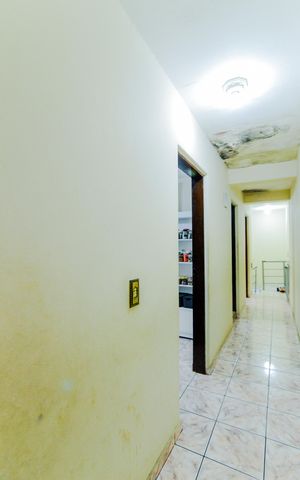 Casa à venda com 250m², 5 quartos e 3 vagasCorredor 