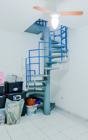 Casa à venda com 250m², 5 quartos e 3 vagasSala
