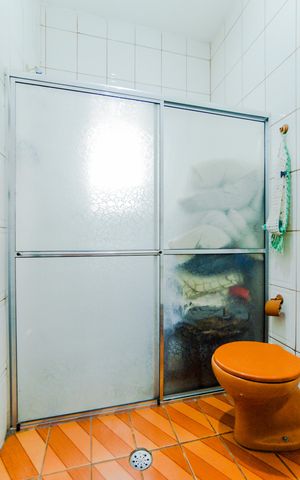 Casa à venda com 250m², 5 quartos e 3 vagasBanheiro  - Casa 2