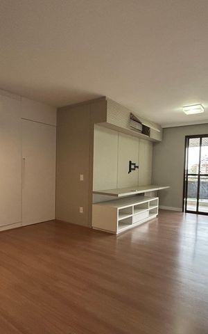 Apartamento para alugar com 131m², 3 quartos e 1 vaga Apartamento para alugar com 131m², 3 quartos e 1 vagaSala