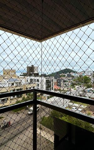 Apartamento para alugar com 131m², 3 quartos e 1 vaga Apartamento para alugar com 131m², 3 quartos e 1 vagaVaranda