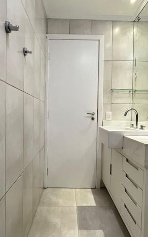 Apartamento para alugar com 131m², 3 quartos e 1 vaga Apartamento para alugar com 131m², 3 quartos e 1 vagaBanheiro Social