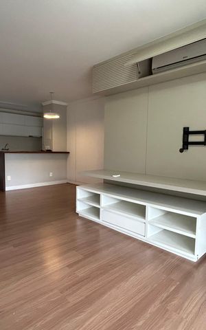Apartamento para alugar com 131m², 3 quartos e 1 vaga Apartamento para alugar com 131m², 3 quartos e 1 vagaSala