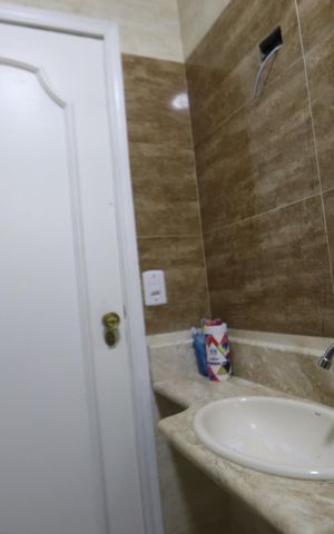 Casa à venda com 200m², 4 quartos e 2 vagasBanheiro de baixo