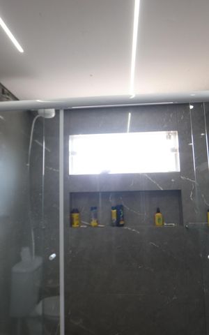 Casa à venda com 200m², 4 quartos e 2 vagasBanheiro da Suíte